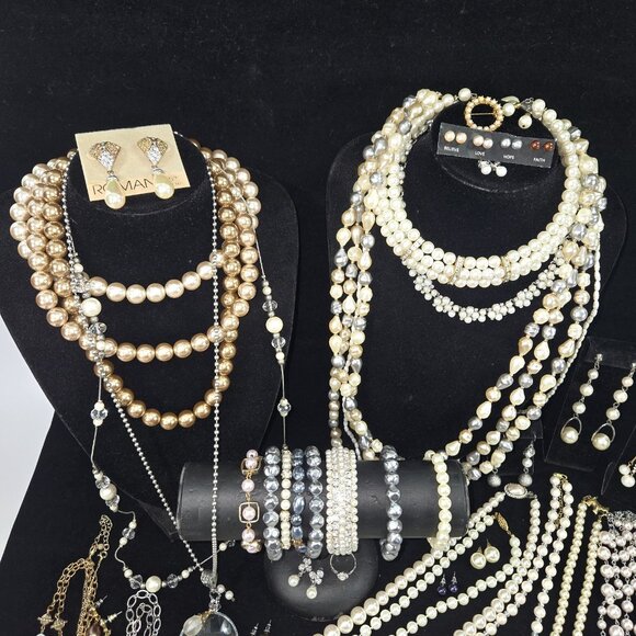Glam Jewelry Lot Faux Pearls 60pc Necklaces Bracelets Earrings - Picture 3 of 6